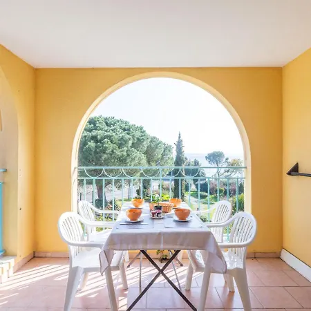 Apartment Les Calanques Thalasso Therapie By Interhome