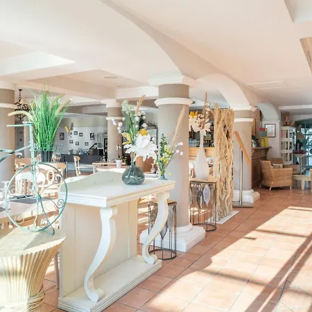 Les Calanques Thalasso Therapie By Interhome Les Issambres